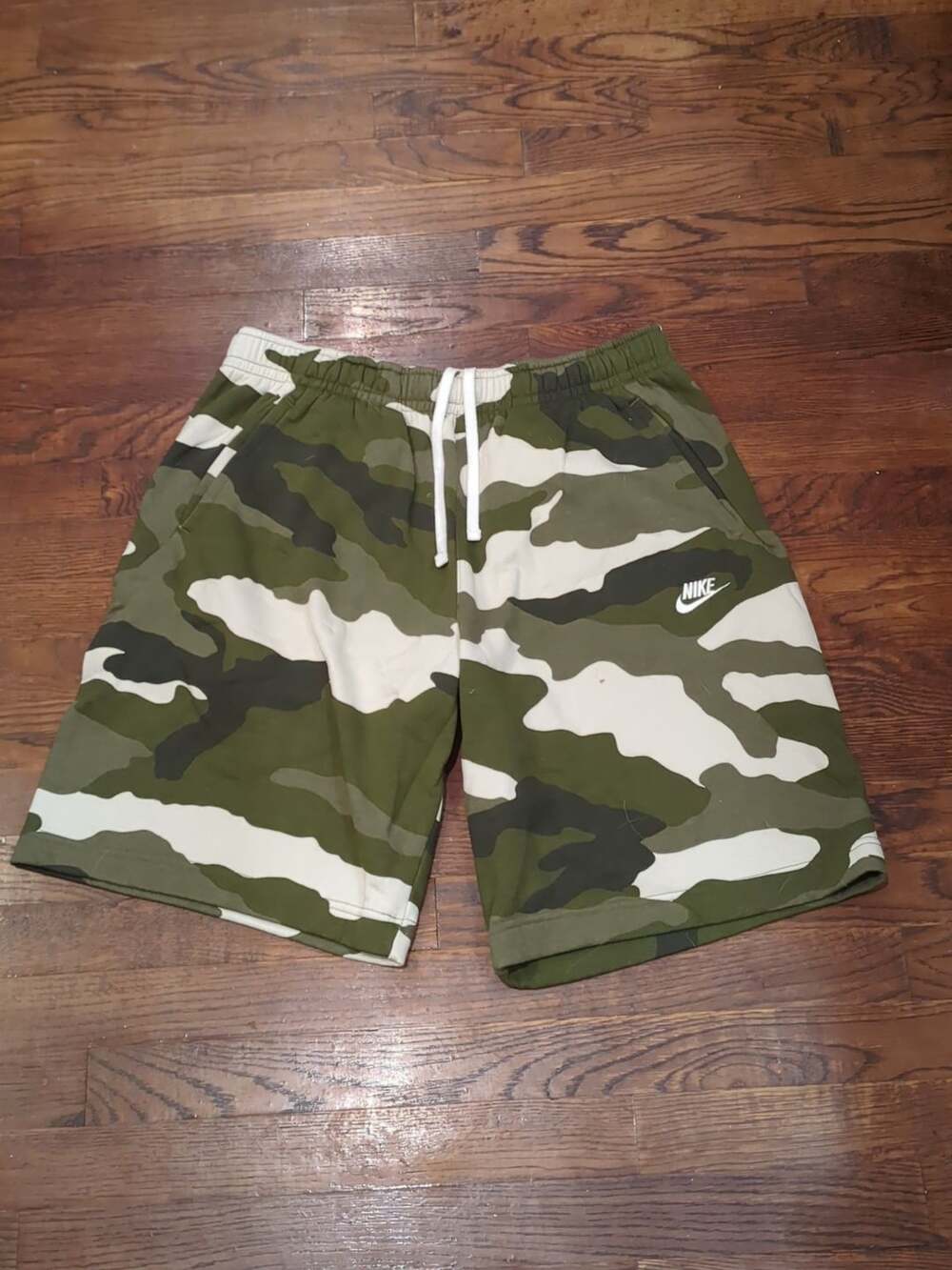 Nike Club Fleece Camo Shorts Size L Olive Green